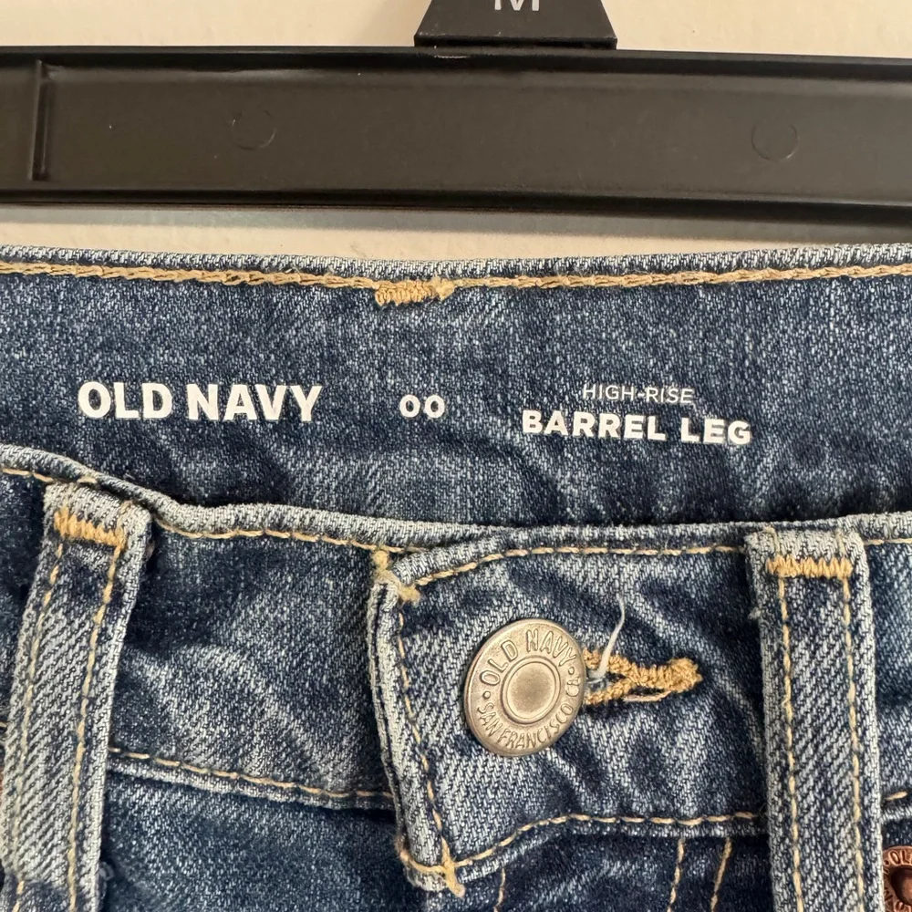 Old Navy High Waisted Barrel Ankle Jeans